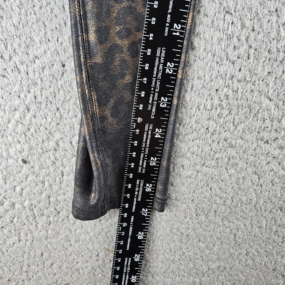SPANX Leggings Womens Medium Faux Leather Leopard Print Stretch Gym Training‎